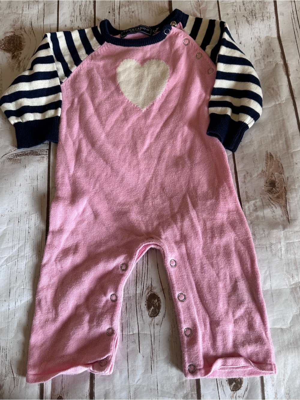 TooByDoo pink heart romper with white heart guc light fuzzies, size 3-6 months